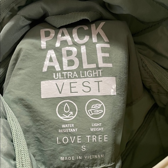 Love Tree Quilted Vest - Mint Green - Picture 2 of 7